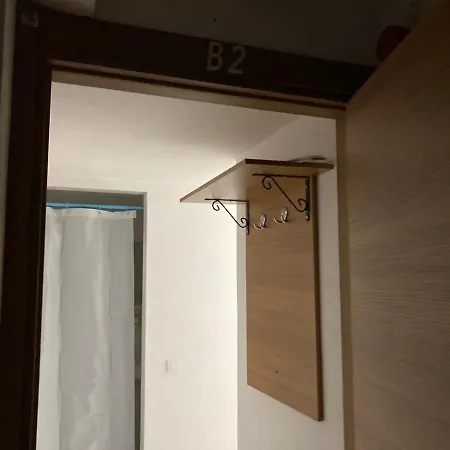 Nr1 Hotel *